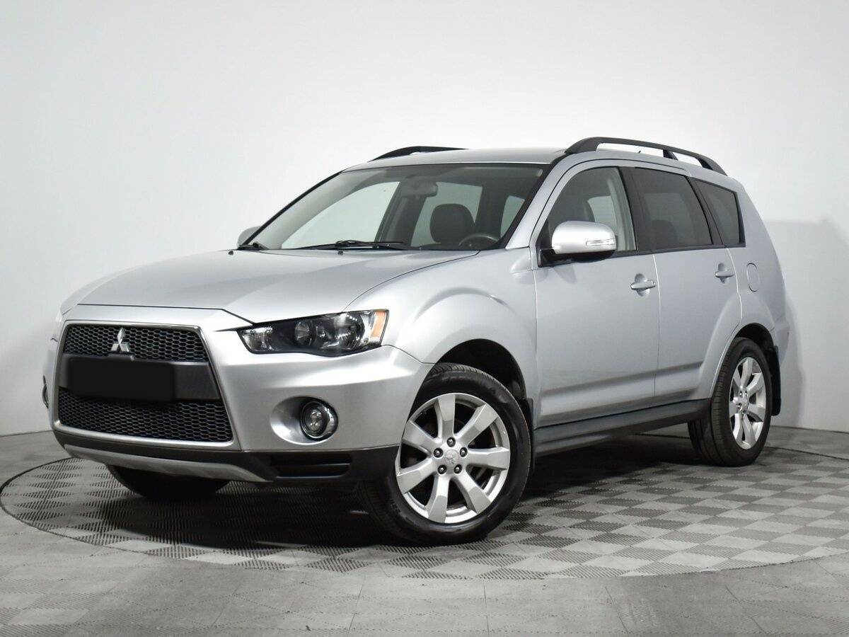 Mitsubishi Outlander с пробегом — 2011 год. Фото: #0