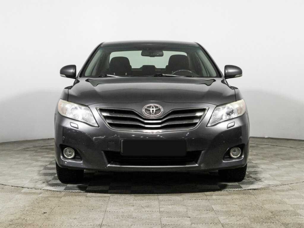 Toyota Camry с пробегом — 2010 год. Фото: #1