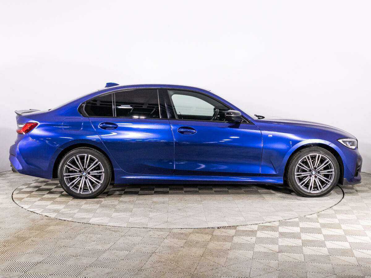 BMW 3 серии с пробегом — 2020 год. Фото: #3