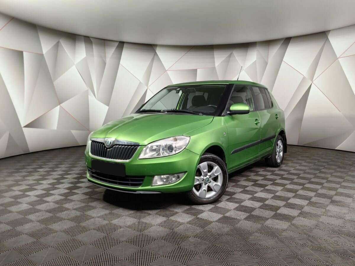 Skoda Fabia с пробегом — 2011 год. Фото: #0