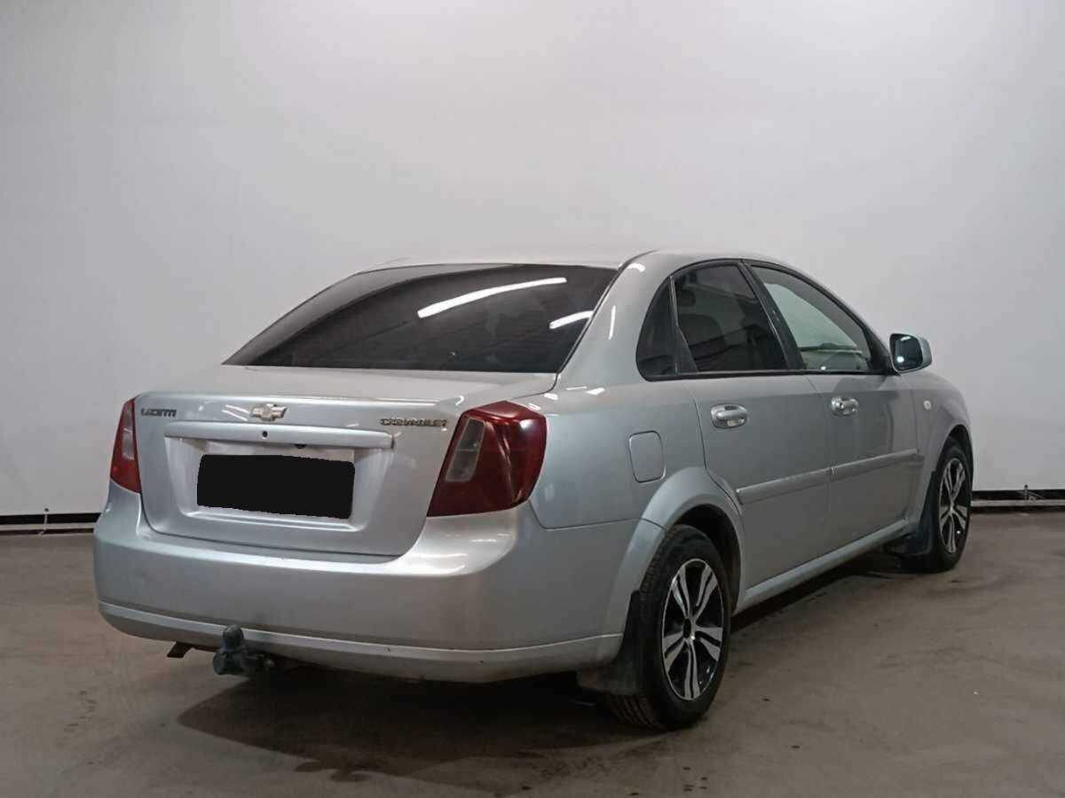 Chevrolet Lacetti с пробегом — 2011 год. Фото: #4