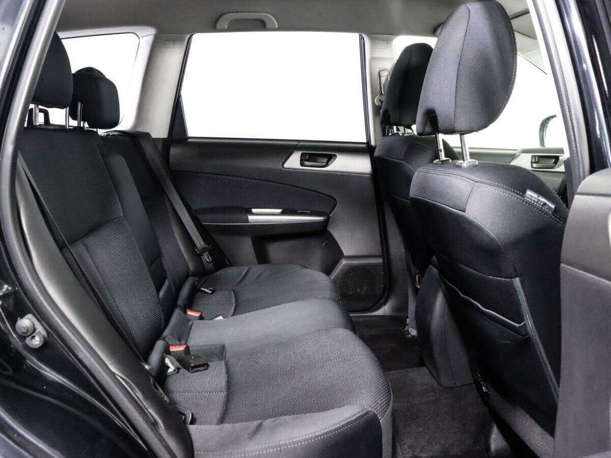 Subaru Forester с пробегом — 2011 год. Фото: #10