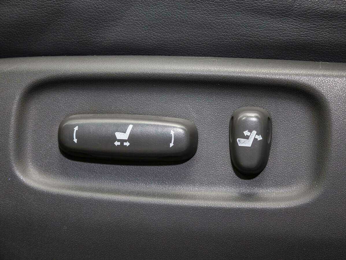 Toyota Land Cruiser с пробегом — 2010 год. Фото: #15