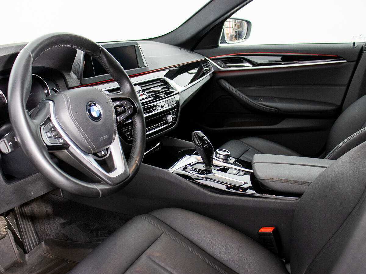 BMW 5 серии с пробегом — 2017 год. Фото: #9