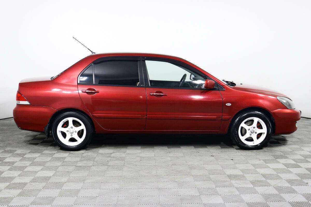 Mitsubishi Lancer с пробегом — 2005 год. Фото: #3