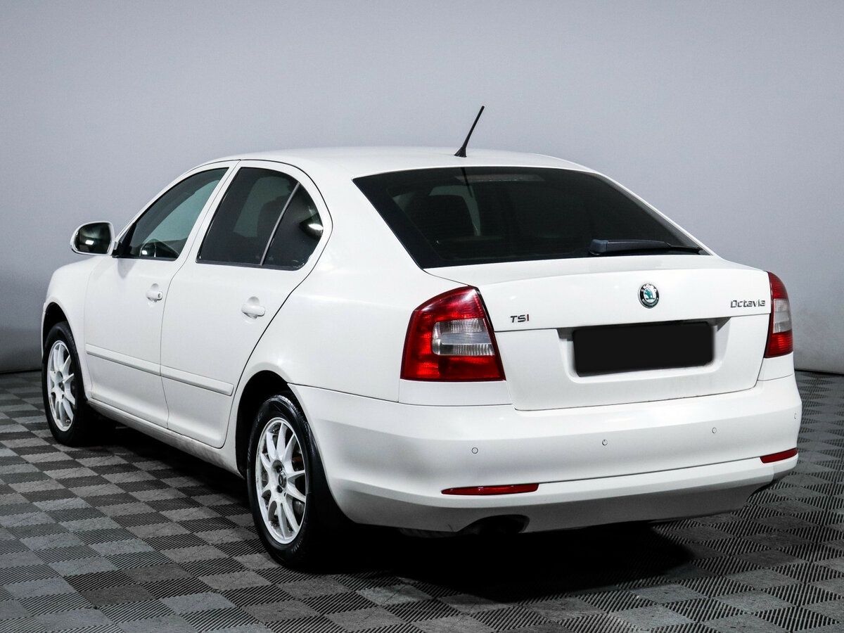 Skoda Octavia с пробегом — 2011 год. Фото: #5