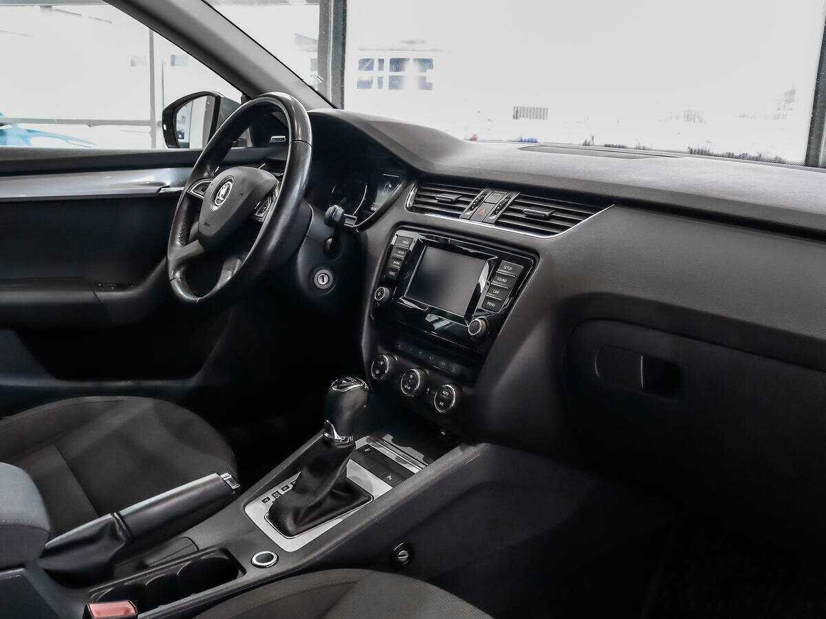 Skoda Octavia с пробегом — 2014 год. Фото: #10