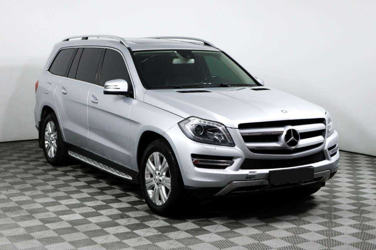 Mercedes-Benz GL-Класс с пробегом — 2013 год. Фото: #2