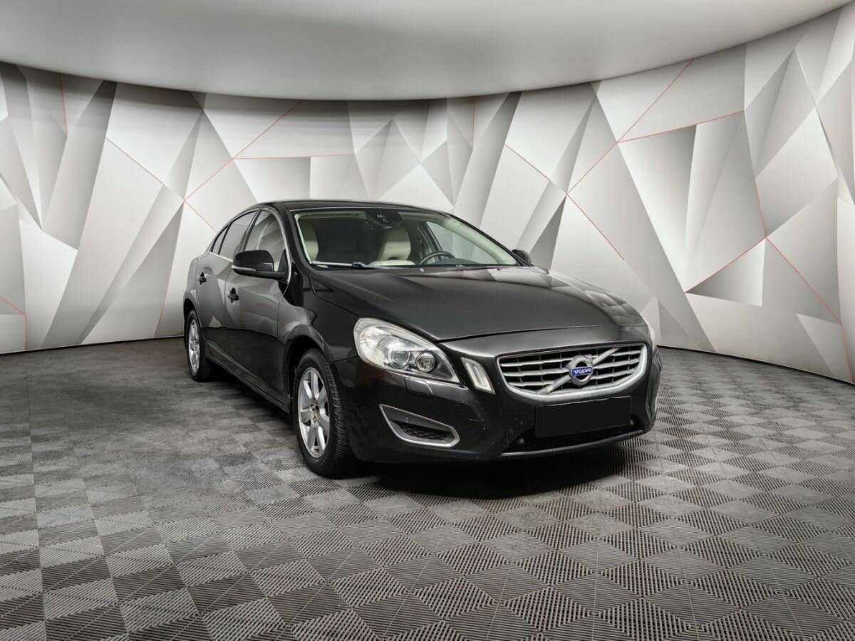 Volvo S60 с пробегом — 2013 год. Фото: #2