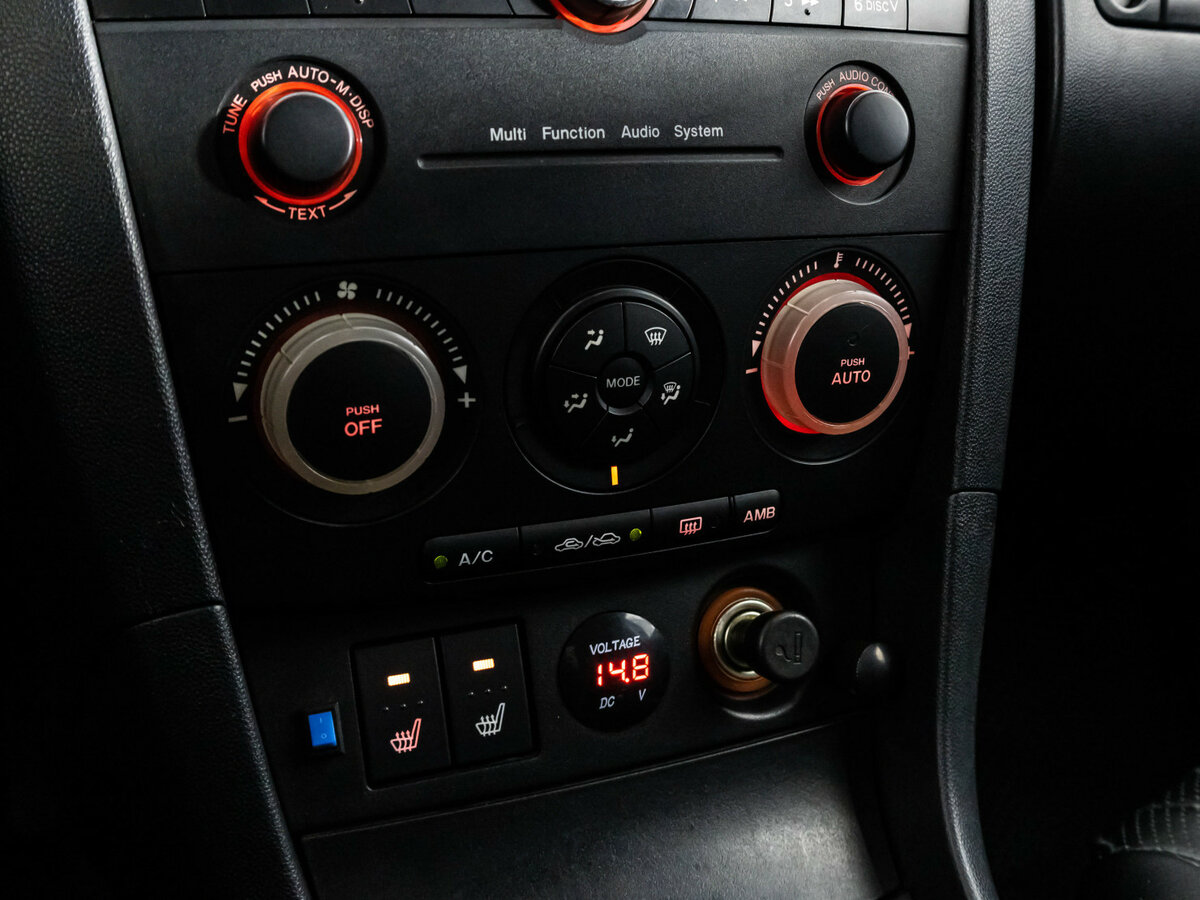 Mazda 3 с пробегом — 2006 год. Фото: #10