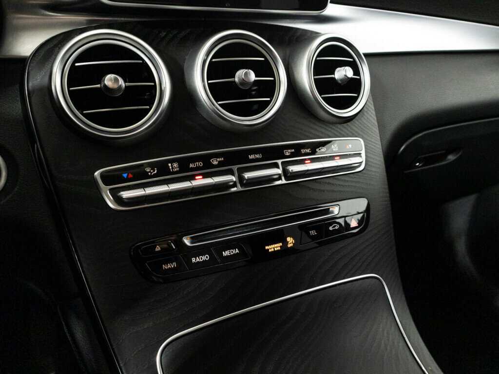 Mercedes-Benz GLC с пробегом — 2018 год. Фото: #17