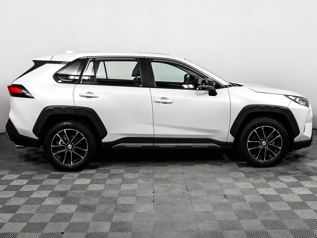Toyota RAV4 с пробегом — 2023 год. Фото: #3