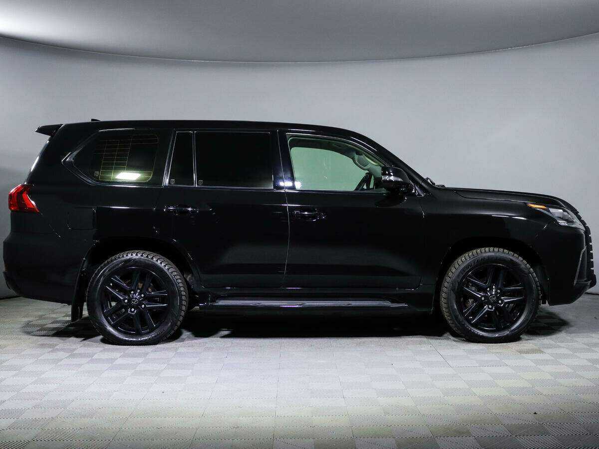 Lexus LX с пробегом — 2017 год. Фото: #3