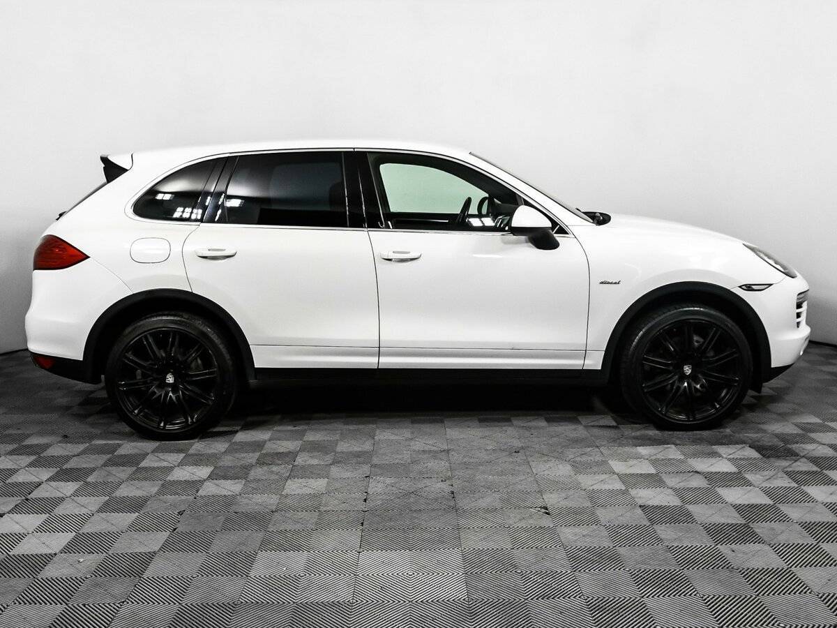 Porsche Cayenne с пробегом — 2012 год. Фото: #3