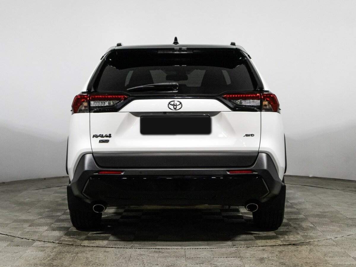 Toyota RAV4 с пробегом — 2020 год. Фото: #5