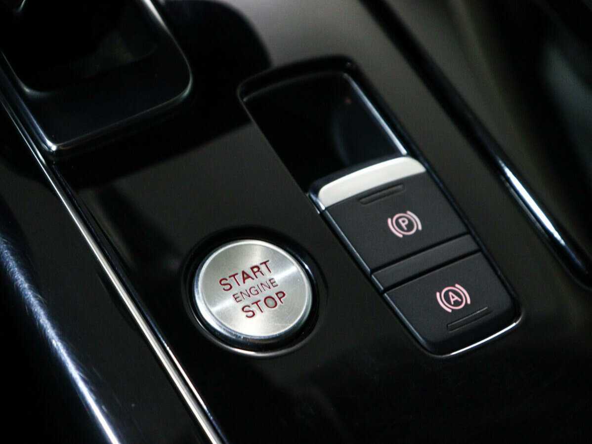 Audi A8 с пробегом — 2015 год. Фото: #27