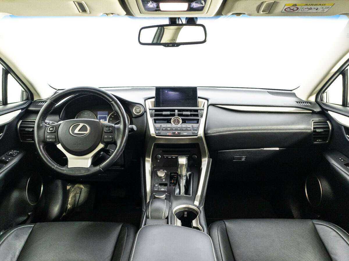 Lexus NX с пробегом — 2015 год. Фото: #12