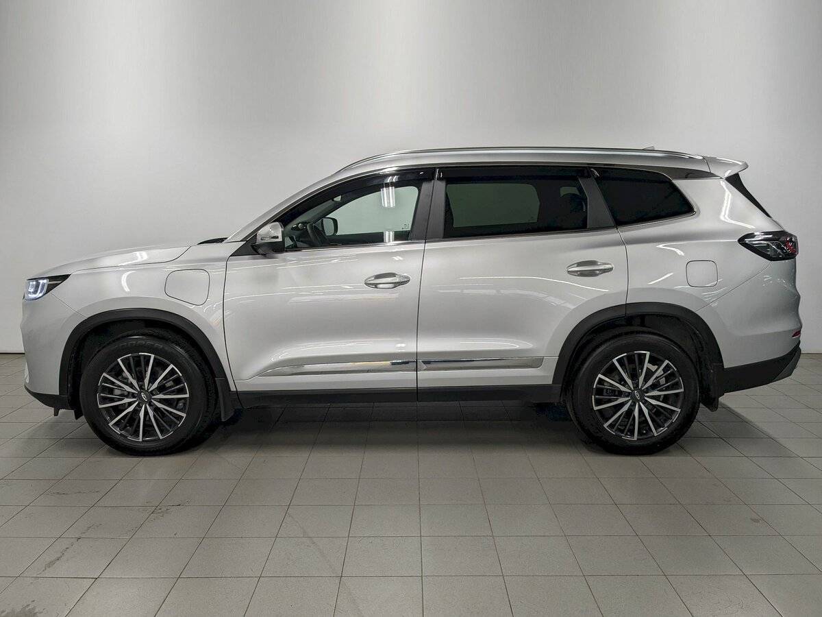 Chery Tiggo 8 Pro e+ с пробегом — 2023 год. Фото: #7