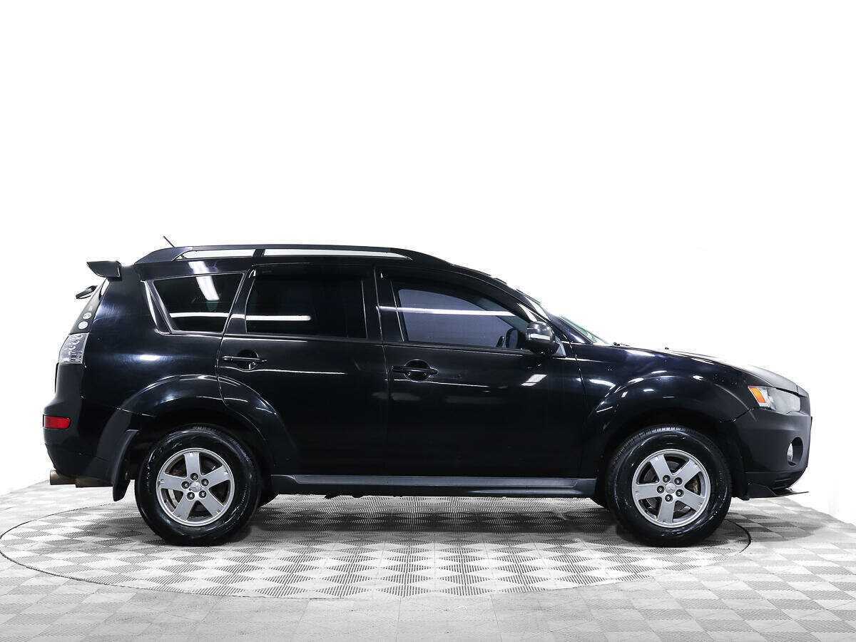 Mitsubishi Outlander с пробегом — 2011 год. Фото: #2
