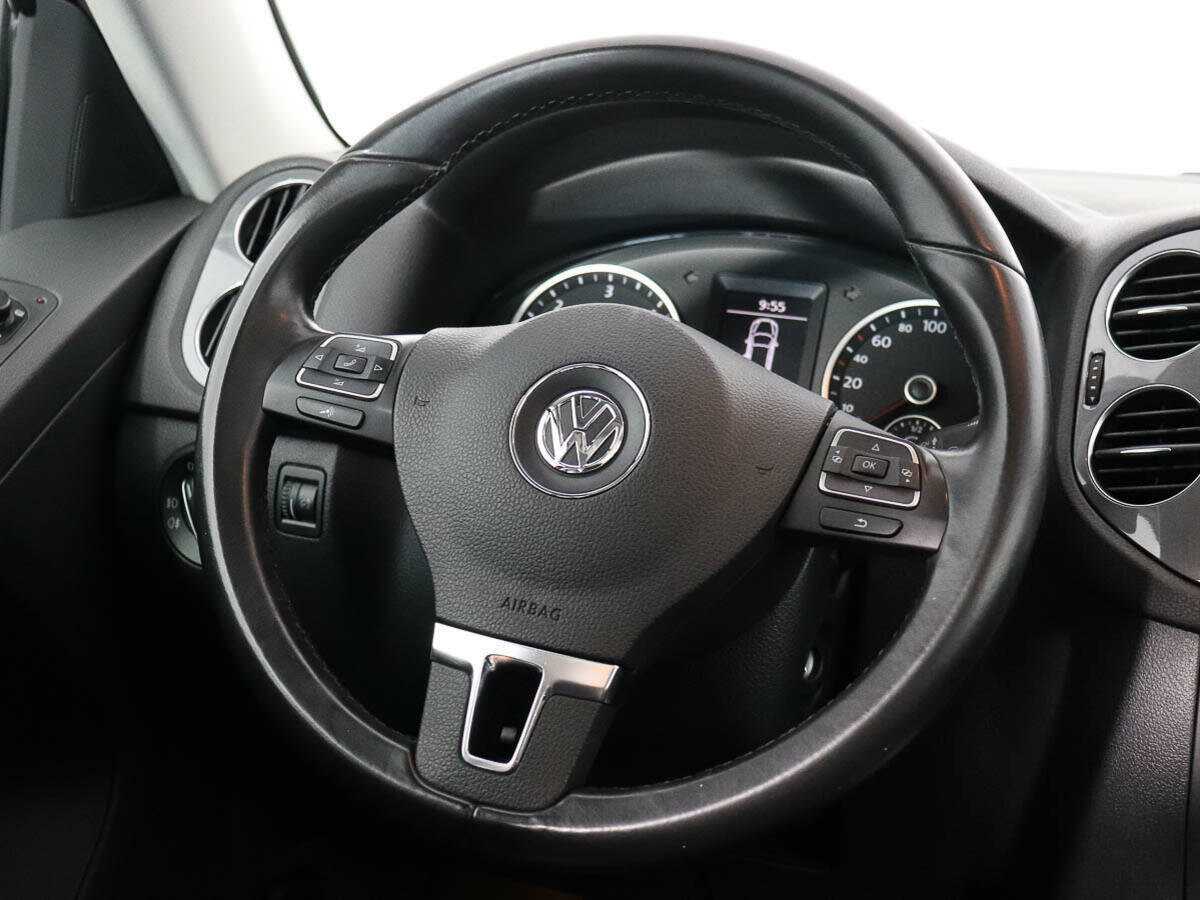 Volkswagen Tiguan с пробегом — 2011 год. Фото: #13