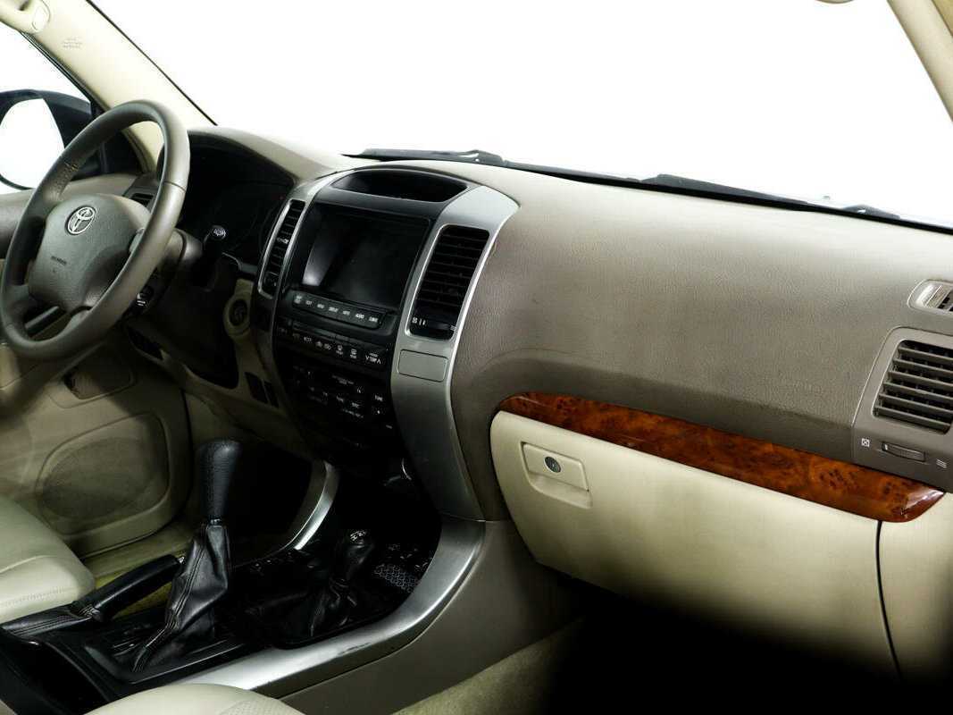 Toyota Land Cruiser Prado с пробегом — 2004 год. Фото: #8