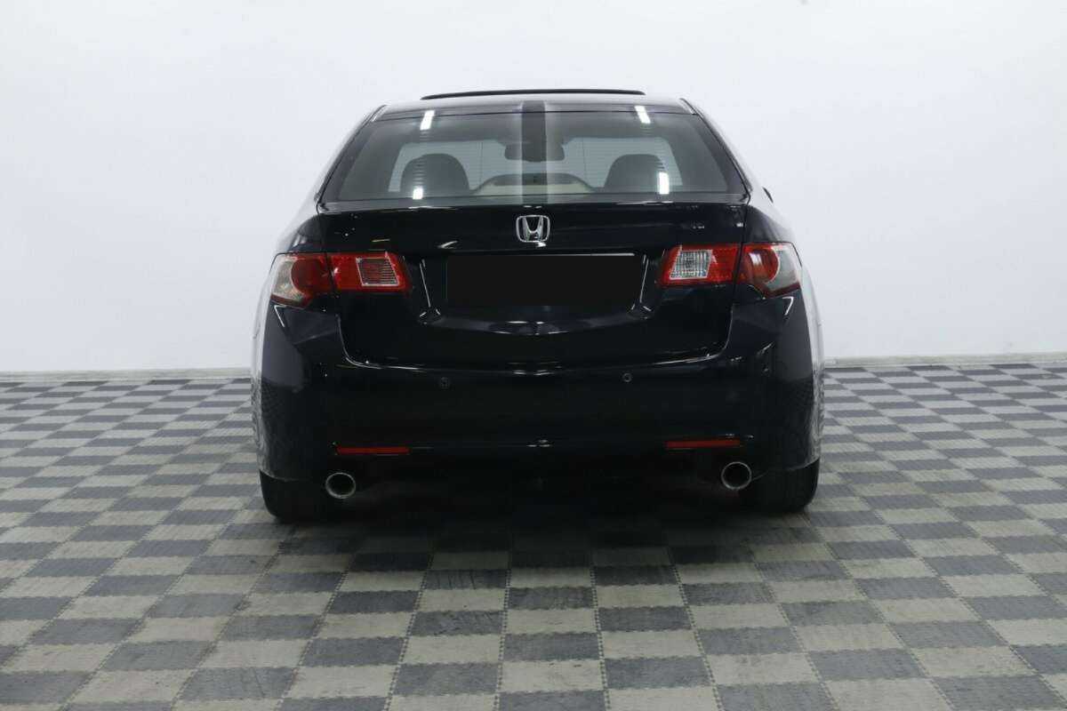 Honda Accord с пробегом — 2011 год. Фото: #5