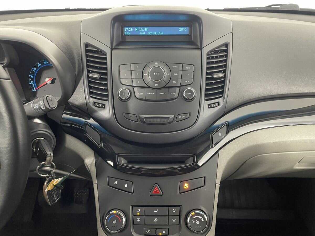 Chevrolet Orlando с пробегом — 2012 год. Фото: #11