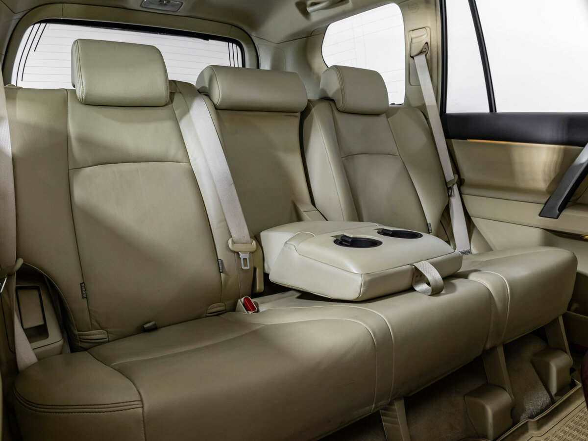 Toyota Land Cruiser Prado с пробегом — 2016 год. Фото: #21
