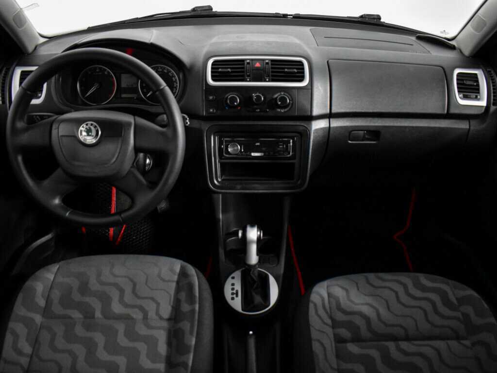 Skoda Fabia с пробегом — 2009 год. Фото: #12