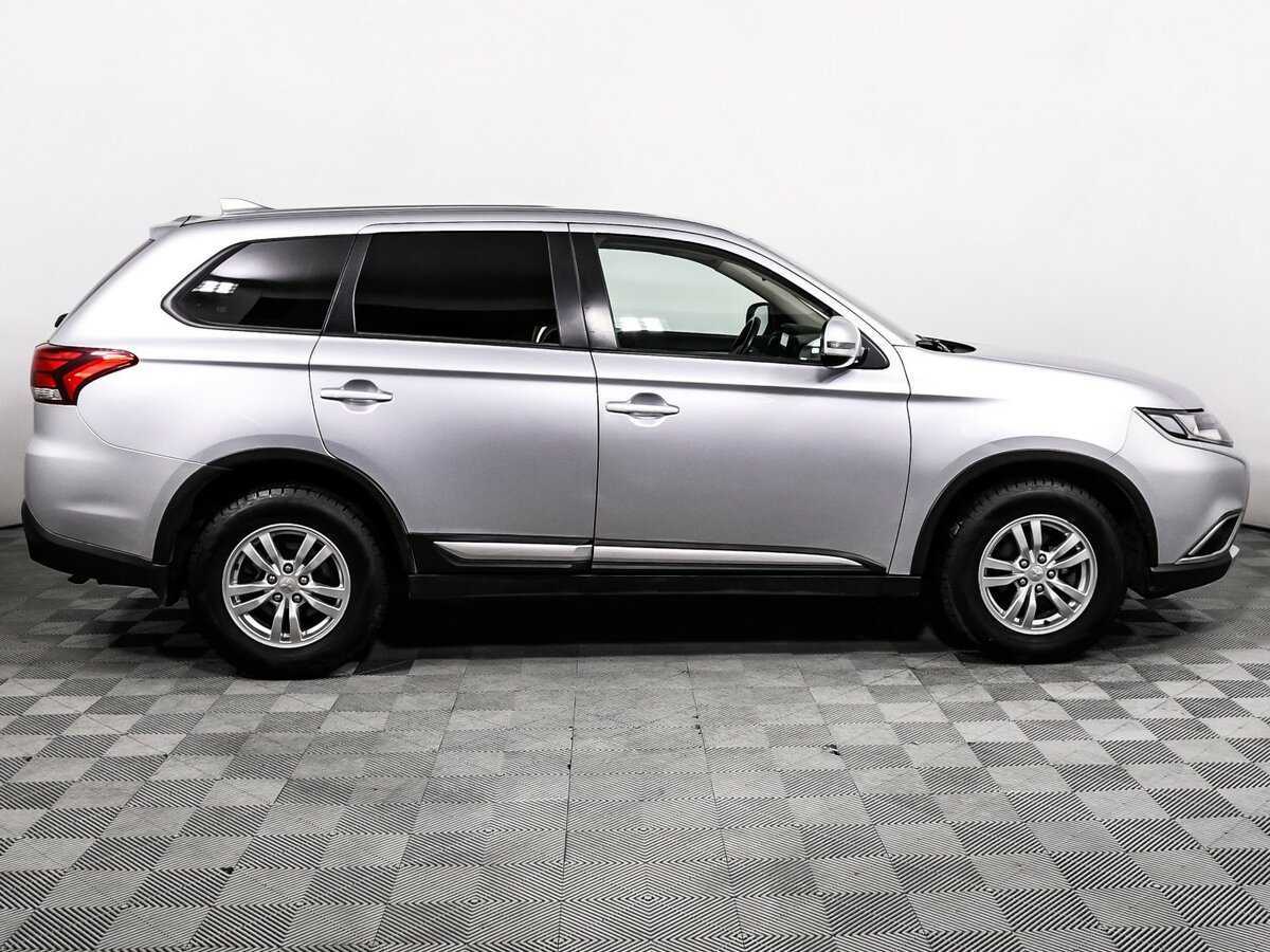 Mitsubishi Outlander с пробегом — 2018 год. Фото: #3