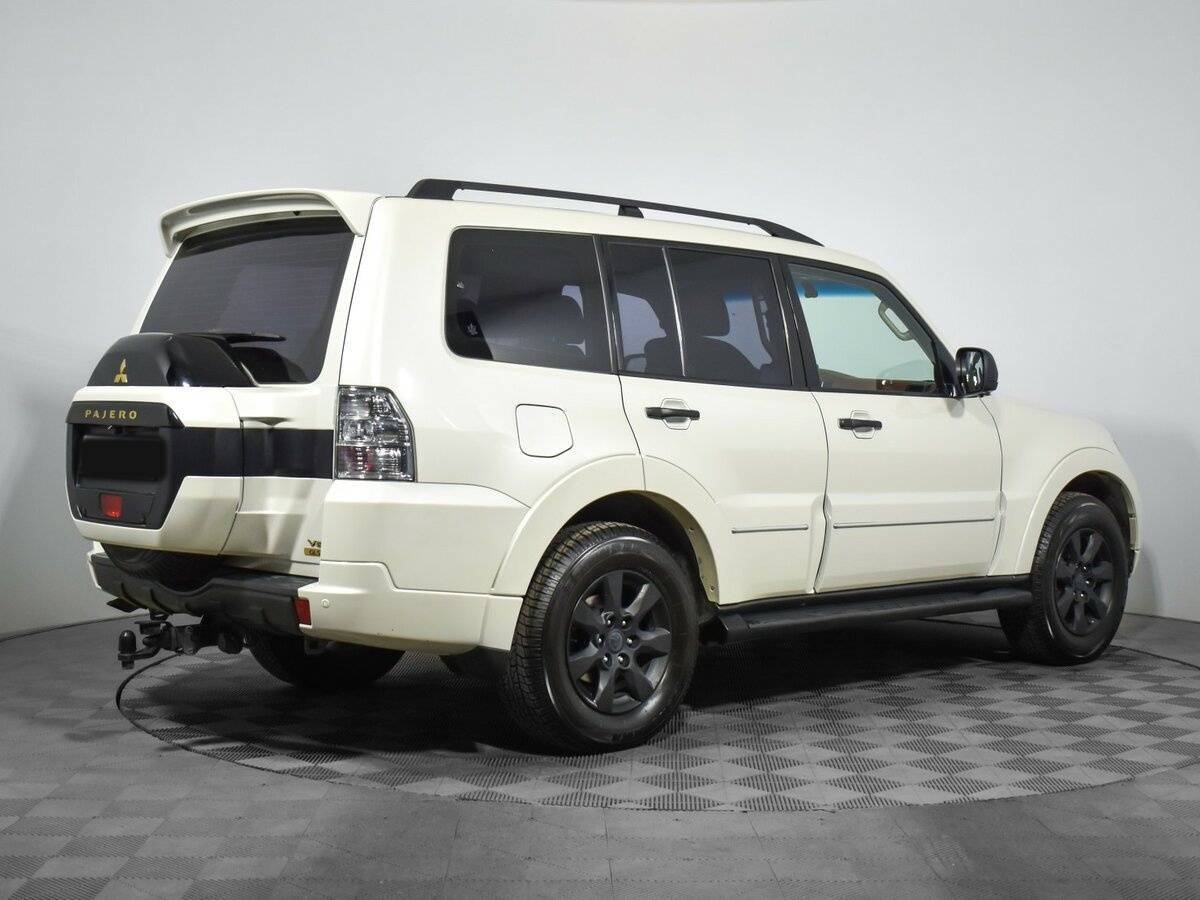 Mitsubishi Pajero с пробегом — 2022 год. Фото: #3
