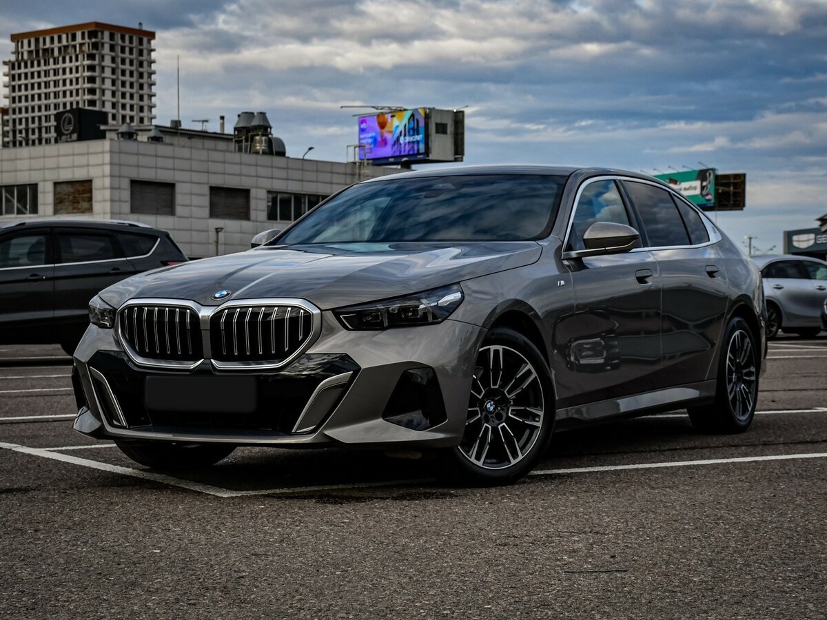 BMW 5 серии с пробегом — 2024 год. Посмотреть фото