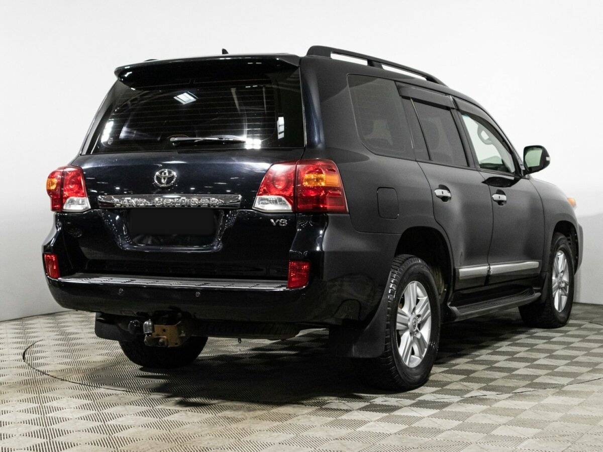Toyota Land Cruiser с пробегом — 2015 год. Фото: #3
