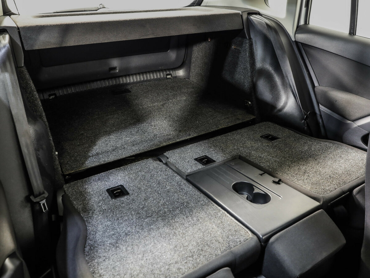 Volkswagen Tiguan с пробегом — 2011 год. Фото: #25