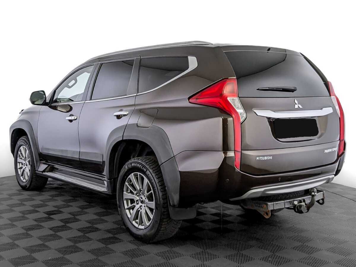 Mitsubishi Pajero Sport с пробегом — 2019 год. Фото: #6