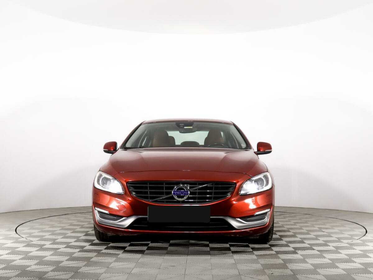 Volvo S60 с пробегом — 2014 год. Фото: #1