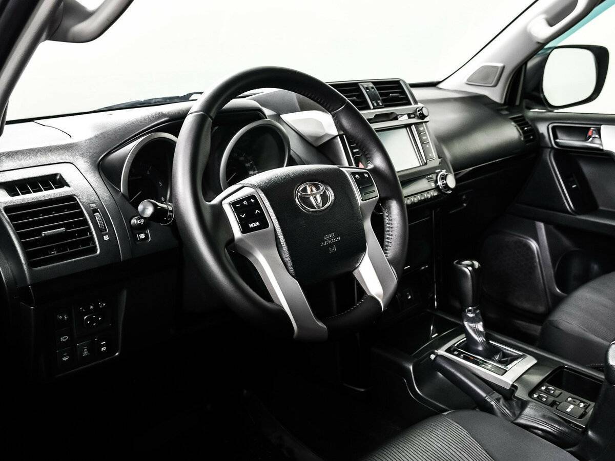 Toyota Land Cruiser Prado с пробегом — 2014 год. Фото: #11