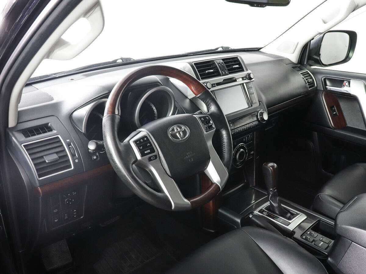 Toyota Land Cruiser Prado с пробегом — 2014 год. Фото: #8