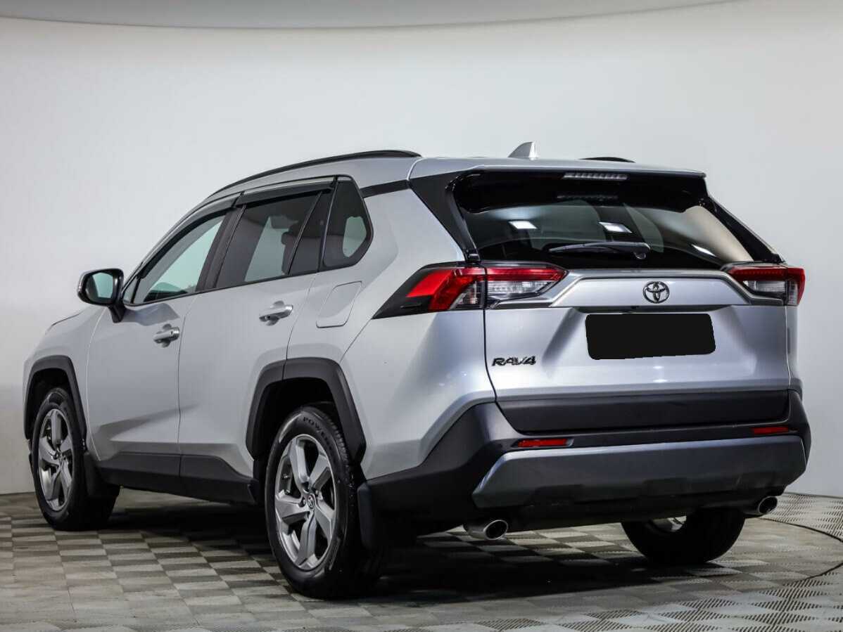 Toyota RAV4 с пробегом — 2020 год. Фото: #2
