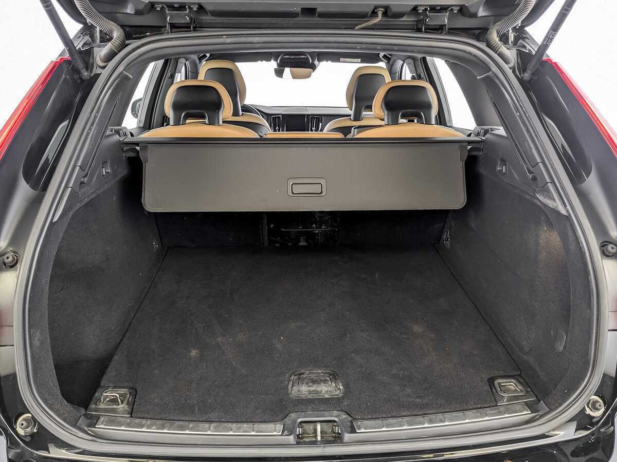 Volvo XC60 с пробегом — 2018 год. Фото: #9