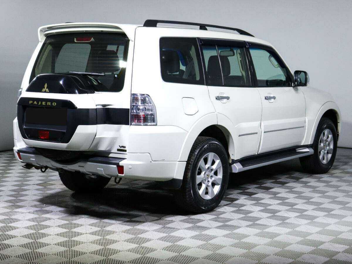 Mitsubishi Pajero с пробегом — 2021 год. Фото: #3