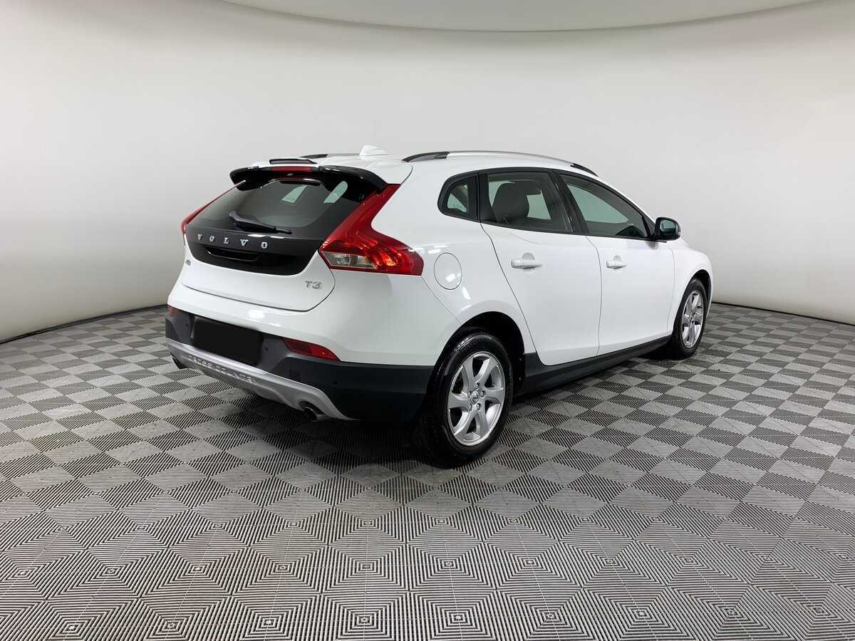Volvo V40 Cross Country с пробегом — 2017 год. Фото: #4