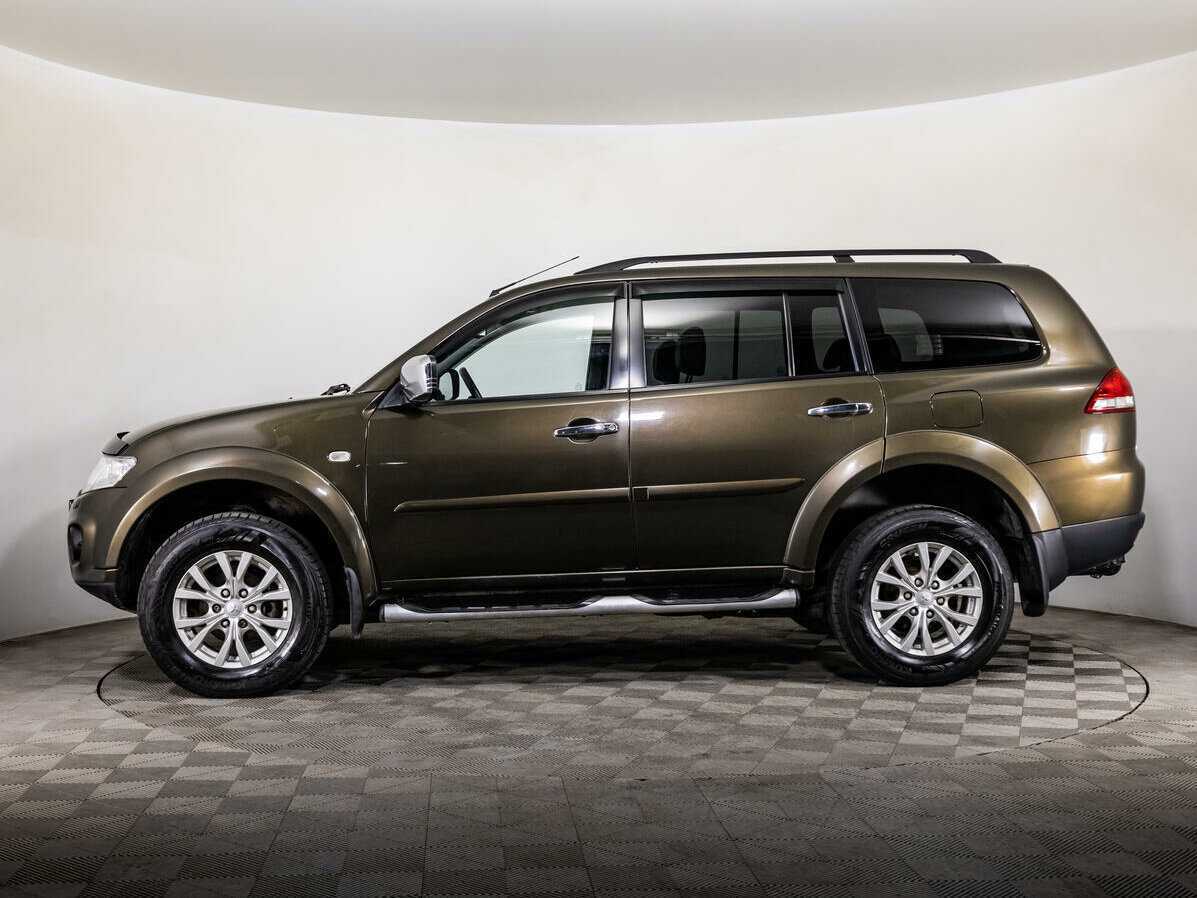 Mitsubishi Pajero Sport с пробегом — 2015 год. Фото: #7