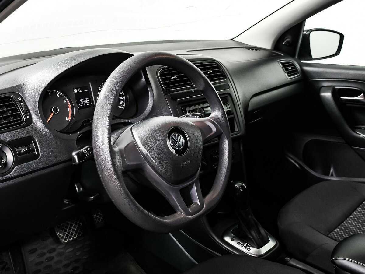 Volkswagen Polo с пробегом — 2020 год. Фото: #11