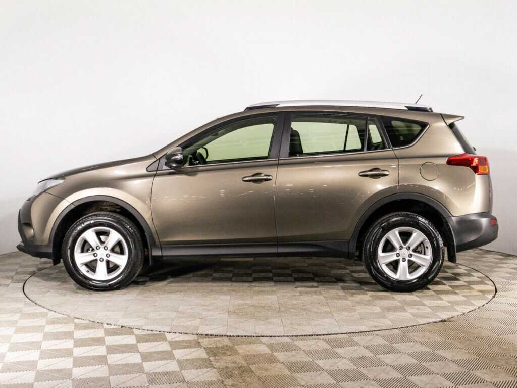 Toyota RAV4 с пробегом — 2013 год. Фото: #7