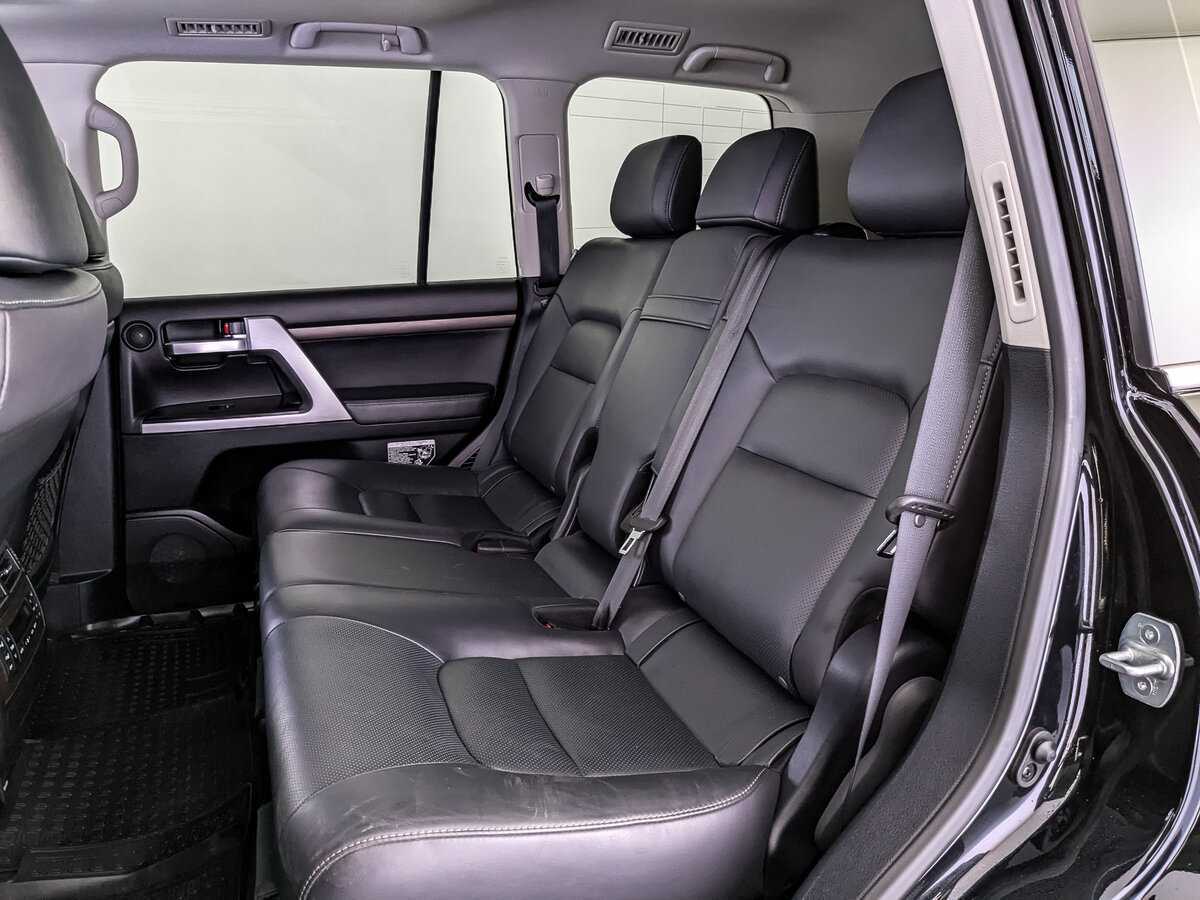 Toyota Land Cruiser с пробегом — 2019 год. Фото: #17