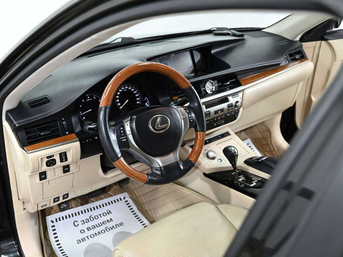 Lexus ES с пробегом — 2012 год. Фото: #4