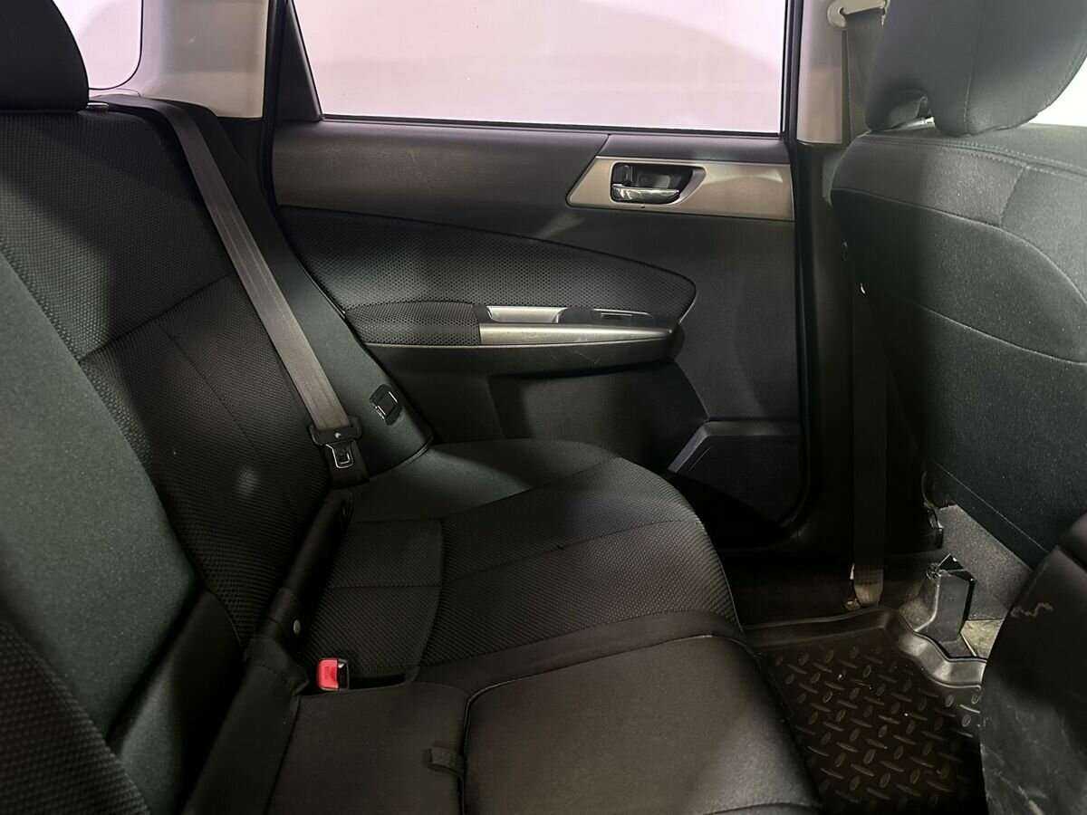 Subaru Forester с пробегом — 2011 год. Фото: #8