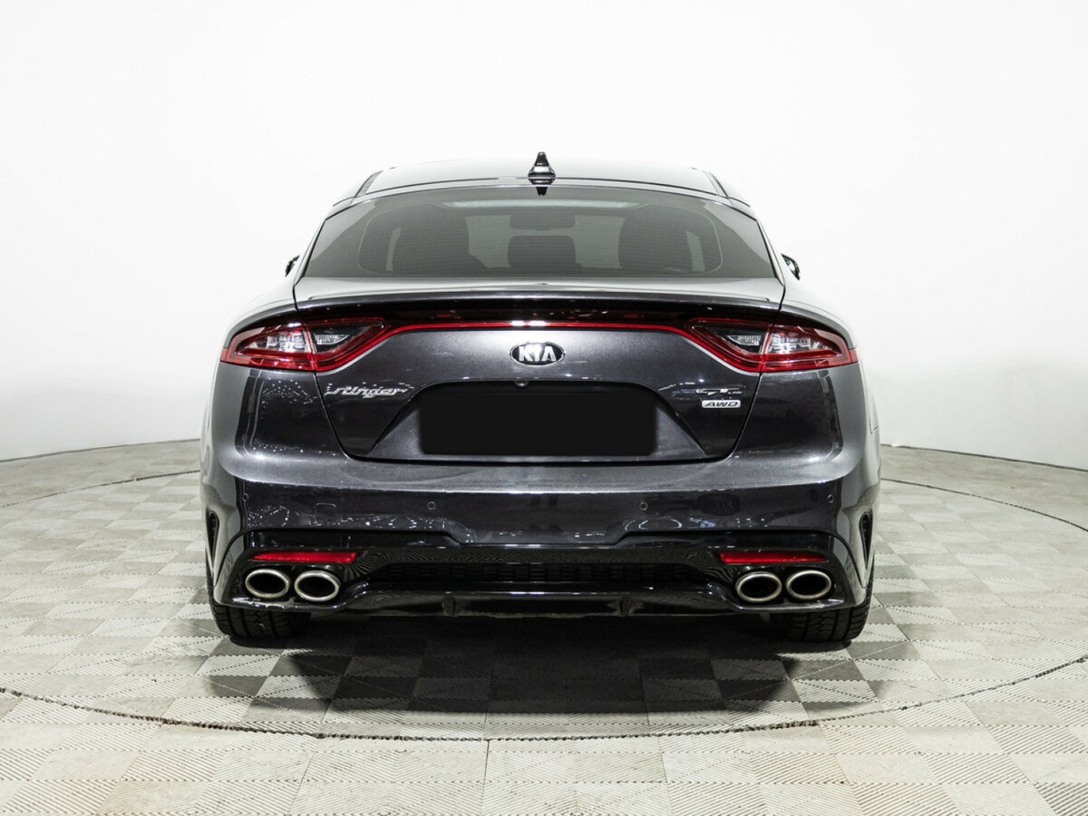 Kia Stinger с пробегом — 2018 год. Фото: #5