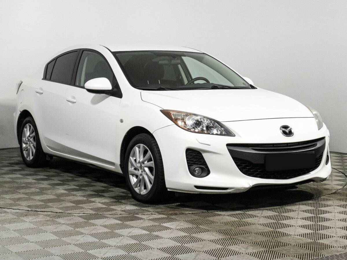 Mazda 3 с пробегом — 2011 год. Фото: #2